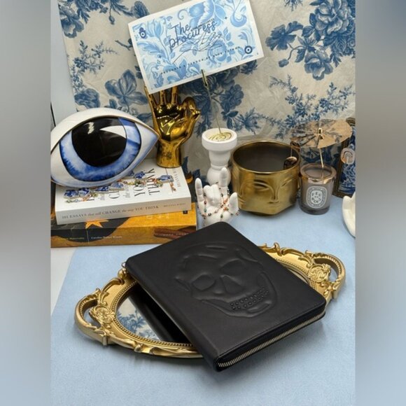 🆕 ALEXANDER MCQUEEN 🧿 NWOT Skull Embossed Leather Zip Portfolio / Agenda, Gold - Picture 2 of 14